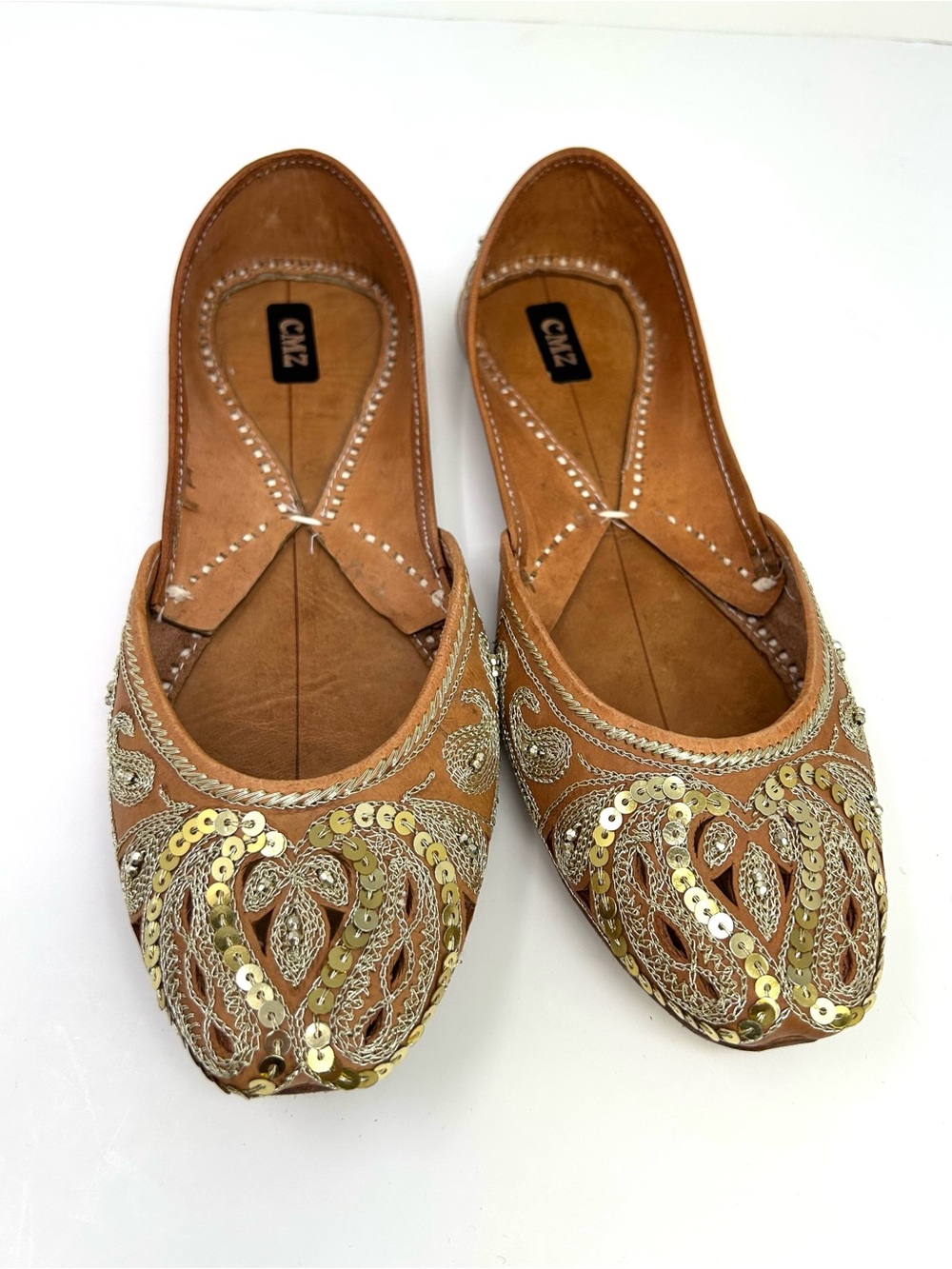 CMZ Indian jutti embroidered sequined hearts flats women’s size 11 tan -gold